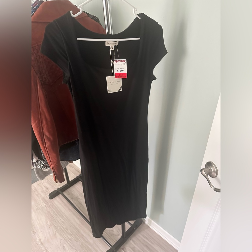 NWT BODYCON DRESS - Picture 3 of 7